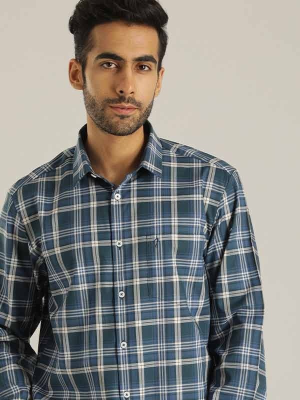 Indian Terrain Men Checkered Blue Shirt
